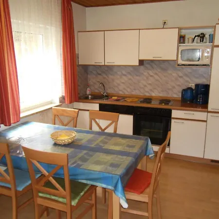 Kinderfreundliches-ferienhaus-mit-grosser-spielwiese Hébergement de vacances