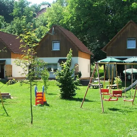 Kinderfreundliches-ferienhaus-mit-grosser-spielwiese Hébergement de vacances *