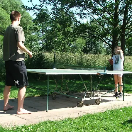 Kinderfreundliches-ferienhaus-mit-grosser-spielwiese